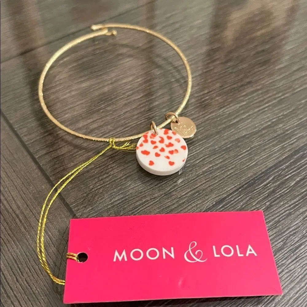 Moon & Lola Gold Bracelet with White Disc with Red Heart Details Valentine’s Day